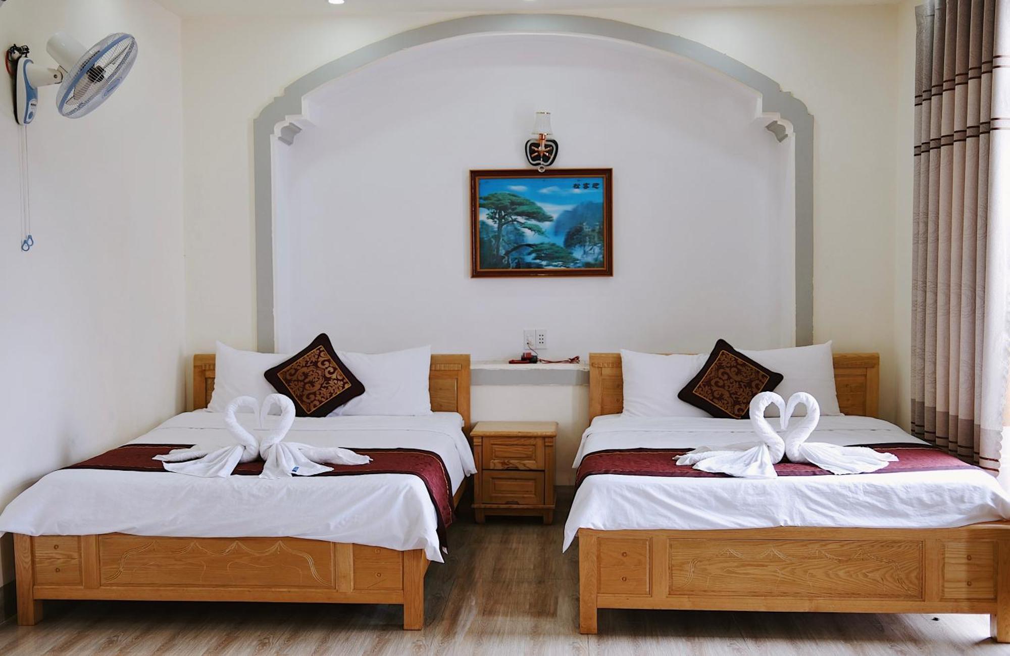 Kim Ngan Hotel Буонметхуот Екстер'єр фото