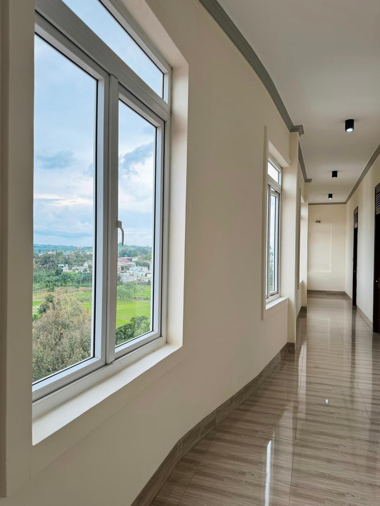 Kim Ngan Hotel Буонметхуот Екстер'єр фото